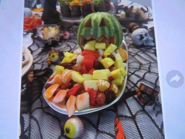 Einer sucht sich die Kalbsaugen raus ,die schmecken besonders gut.