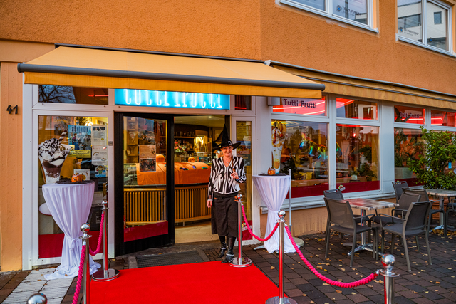 Eiscafé Tutti Frutti Friedberg/Bayern - Mit einer Halloween-Party ght's in die Winterpause bis 1. März 2024 | Foto: FSeventfoto