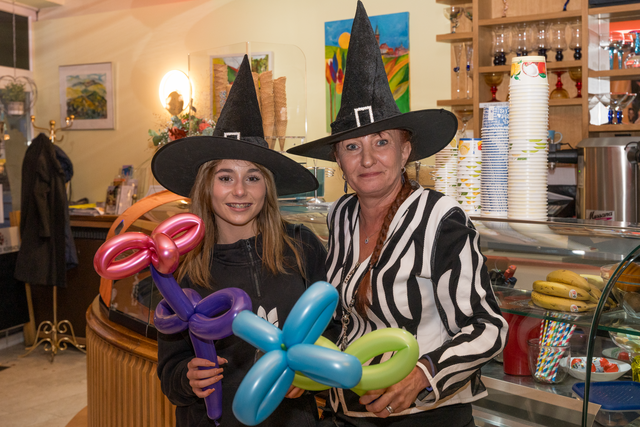 Eiscafé Tutti Frutti Friedberg/Bayern - Mit einer Halloween-Party ght's in die Winterpause bis 1. März 2024 | Foto: FSeventfoto