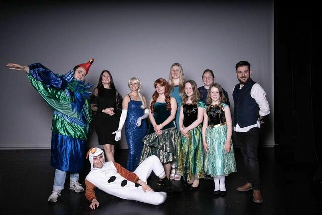 Das "Märchenphantasie"-Ensemble zeigte faszinierende Kostüme. | Foto: Darya Faletssky