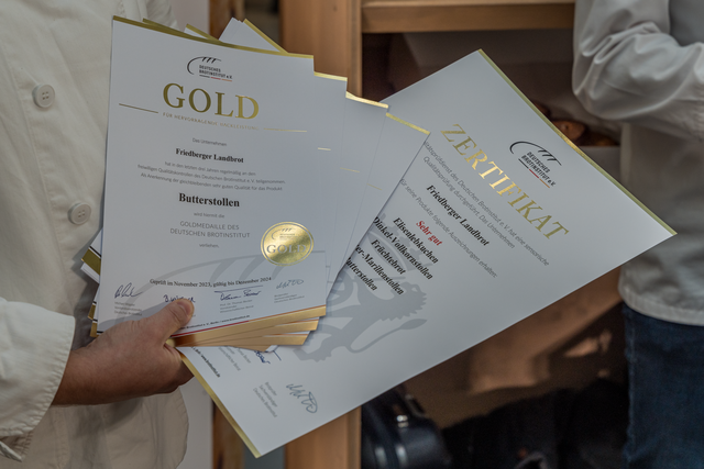 Stollenprüfung 2023 in der City-Galerie Augsburg  - Friedberger Landbrot erhielt beste Bewertungen in allen Kategorien | Foto: FSeventfoto