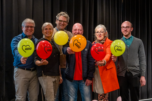 36. AWO-Kreisseniorennachmittag im Wittelsbacher Schloss Friedberg/Bayern - Im Bild: Anwesende  des AWO-Ortsvereins Friedberg e.V.: von links Beisitzer Winfried Lorenz, Beisitzerin Katja Grafenhorst, Schriftführer Johannes Sasse, Vorsitzender Michael Ackermann, Beisitzerin Ulrike Sasse-Feile und Kassier Daniel Lichtenstern | Foto: FSeventfoto