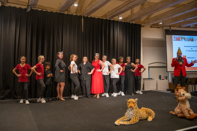 36. AWO-Kreisseniorennachmittag im Wittelsbacher Schloss Friedberg/Bayern - Der ORCC Friedberg präsentierte zum Faschingsauftakt eine Vorschau auf das aktuelle Programm der Session 2023/2024 | Foto: FSeventfoto