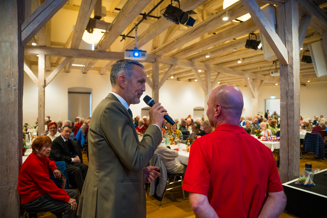 36. AWO-Kreisseniorennachmittag im Wittelsbacher Schloss Friedberg/Bayern - Im Bild Friedbergs AWO-Ortsvereinsvorsitzender Michael Ackermann (rechts) und Friedbergs Erster Bürgermeister Roland Eichmann | Foto: FSeventfoto