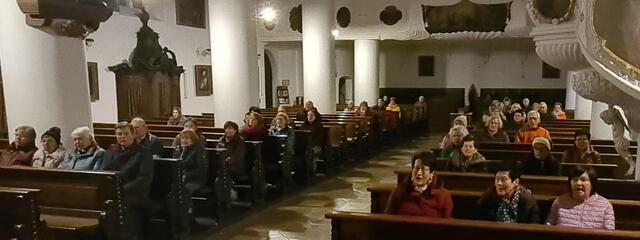 Zuhörer des November-Abend in St. Walburga, Monheim