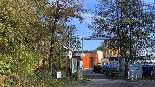 Zugangsweg zum Schweriner Segler-Verein. Foto: Helmut Kuzina