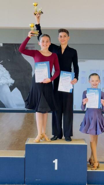 Lina Bondroit/Joshua Schwalbach: 1.Platz Bayernpokal Junioren II D Latein