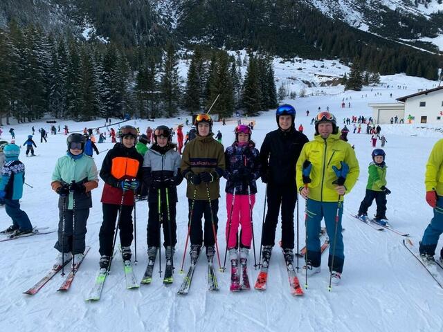 Die Skikurse der Abteilung Alpin des TSV Gersthofen werden in kleinen Gruppen  durchgeführt, um einen optimalen Lernerfolg zu ermöglichen. | Foto: Peter Metzger