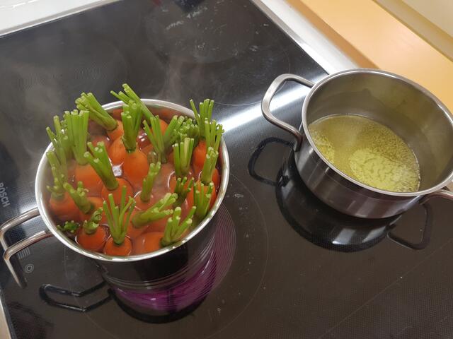 Die Möhren wurden hier vorgegart und danach werden sie in Butter glaciert.