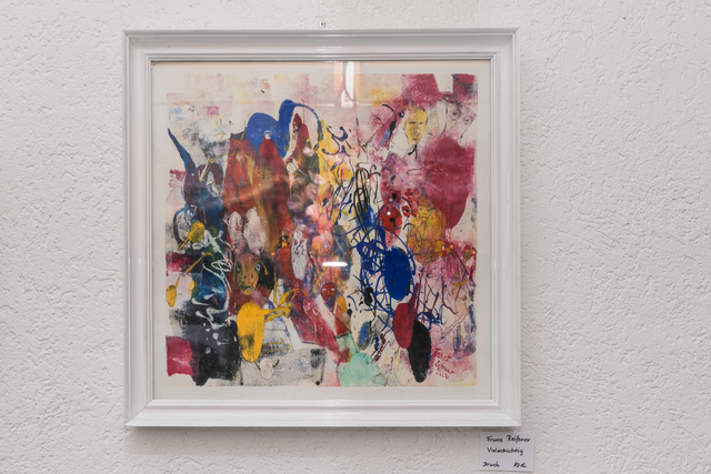 30. Kunstausstellung im Modehaus Barbara Hintermair in Ried. Der Kunstmaler Franz Reißner präsentiert seine Werke | Foto: FSeventfoto