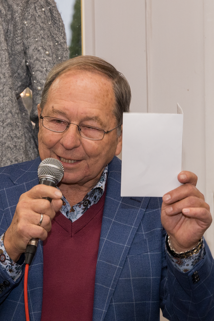 30. Kunstausstellung im Modehaus Barbara Hintermair in Ried. Der Kunstmaler Franz Reißner präsentiert seine Werke | Foto: Fseventfoto