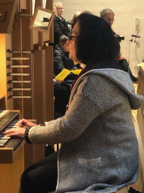 Foto: Organistin Elke Eser