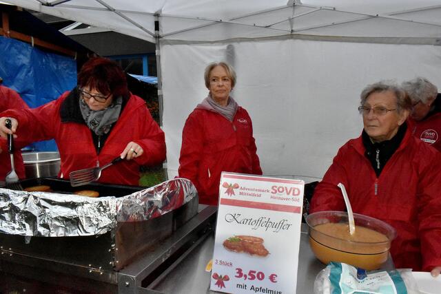 Beim SoVD gab es heiße Kartoffelpuffer