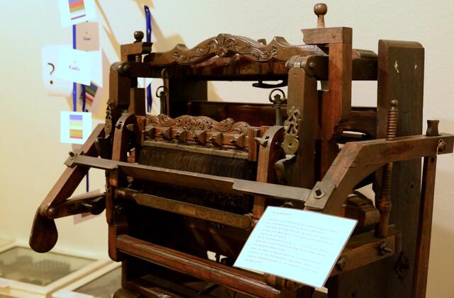 Ein Strumpfwirkerstuhl.