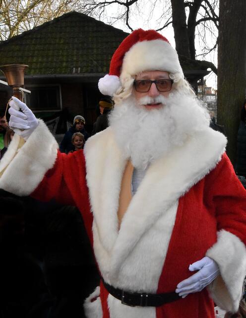 Brachte kleine süße Gaben: Der Weihnachtsmann durfte nicht fehlen.