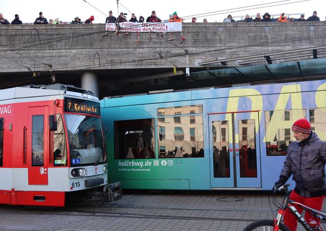 und es fahren sie doch