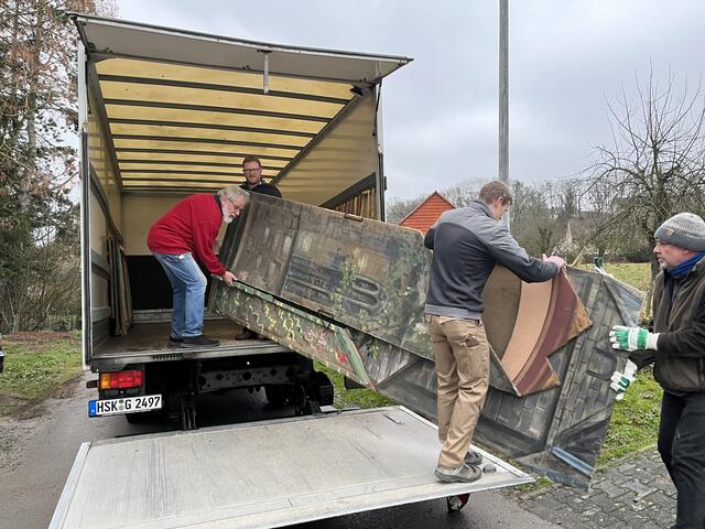 Eine Kirche geht auf Reise