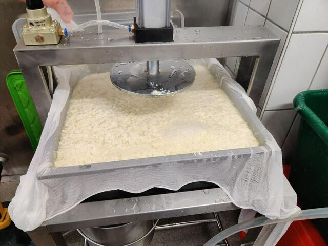 Tofurei-Tran-Tofupresse | Foto:  Phong Tran-Conradi