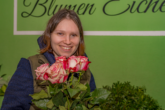 Blumen Eichele Friedberg - Das Farbenspiel bei den Rosen freut die Kunden, erfahren wir  von Michelle Merz | Foto: FSeventfoto
