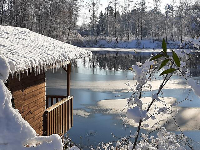 An der Fischerhütte lassen sich im Winter schöne Beobachtungen machen. | Foto: Bürgermeisterin Christine Gumpp