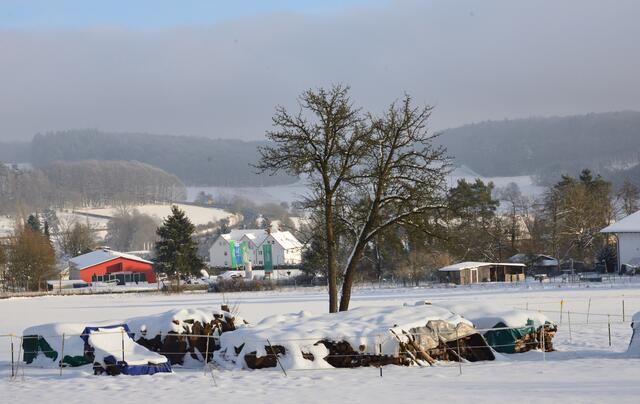 Blick auf die Straße Richtung Marburg.