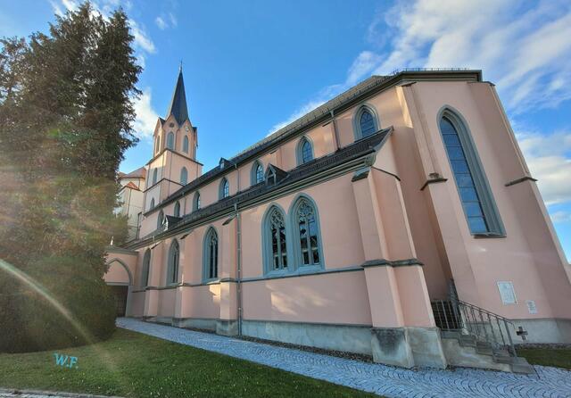 Die dazugehörige Klosterkirche | Foto: Iris Alefelder