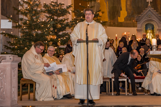 St. Jakob – 50 Jahre pallottinische Pfarrei - Impressionen vom Festgottesdienst - Stadtpfarrer Pater Steffen Brühl | Foto: FSeventfoto