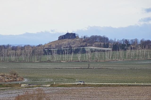 großer Gegenstein von der Hohe aufgenommen