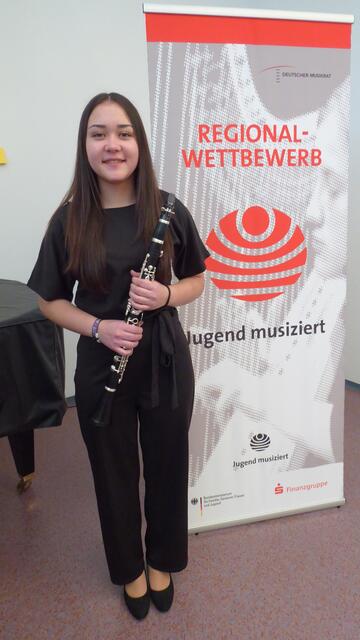 Für Sophia Tschan (Klarinette) und ihre bravouröse Leistung vergab die Jury einen ersten Preis mit Weiterleitung zum Landeswettbewerb.