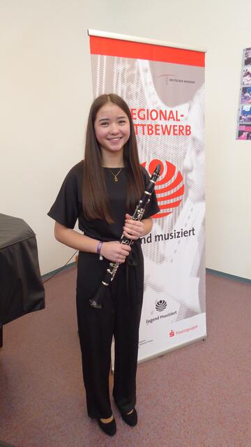 Einen ersten Preis mit Weiterleitung zum Landeswettbewerb gab es für die tolle Leistung von Isabell Tschan auf ihrer Klarinette.