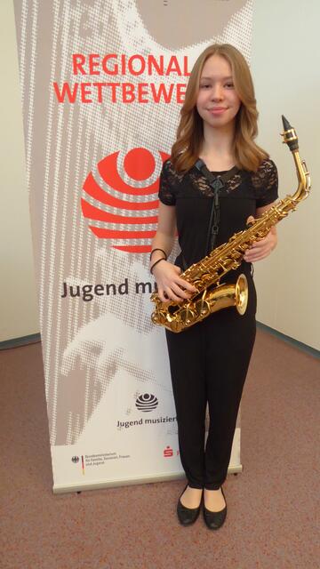 Sarah Wiedmann (Altsaxofon) wurde für ihren musikalischen Beitrag beim Regionalwettbewerb Jugend musiziert in Neu Ulm mit einem ersten Preis ausgezeichnet.