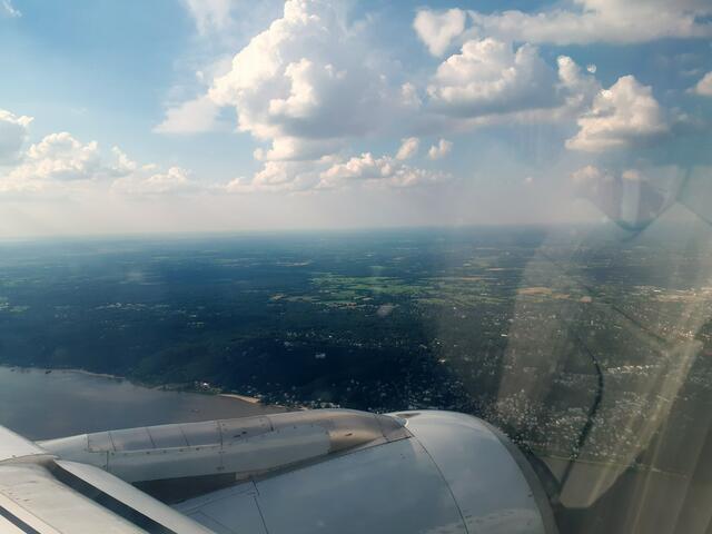 Gleich überfliegen wir Blankenese