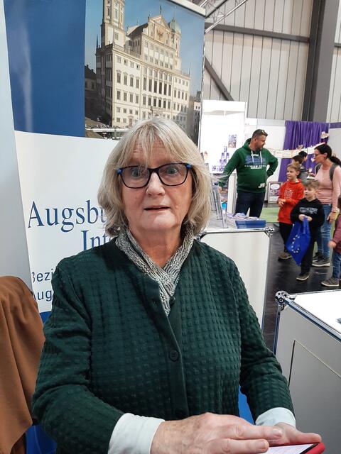 AI Barbara Kächele bekannt für ihre beliebten internationalen Kochabende | Foto: Marianne Stenglein