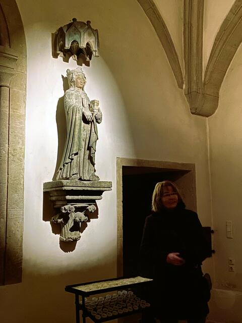 Älteste Skulptur der Heiligen Elisabeth 
