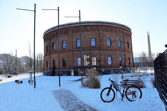 Planetarium, eröffnet 30. März 2023
16 m hoch und 30 m in Durchmesser