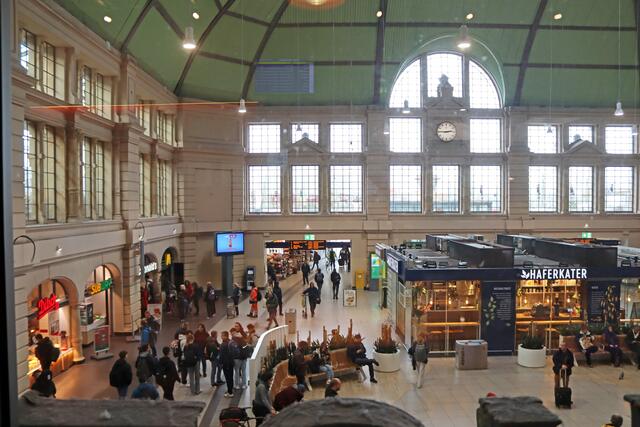 von der Bahnhofs Lounge 