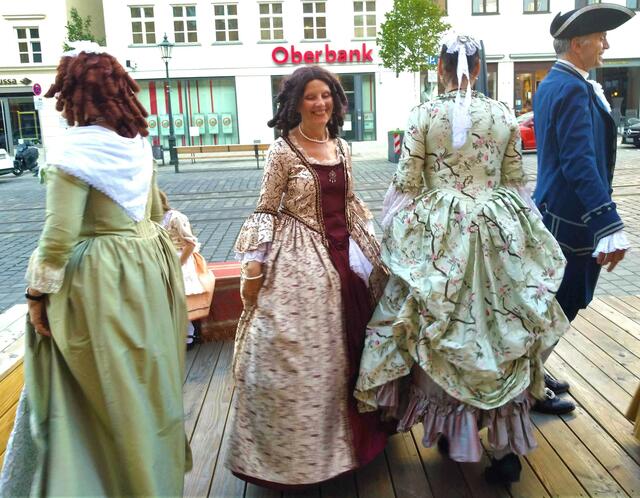 Foto © Petra Dürr-Fischer, Auftritt der Tanzgruppe Barroco, 2023 auf dem Kulturlet in Augsburg