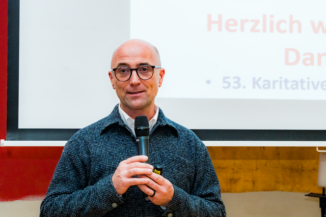 Dankesfeier zum Chrstkindlmarkt "Friedberg karitativ 2023" - Im Bild Pallottiner-Pater Reinhold Maise | Foto: FSeventfoto