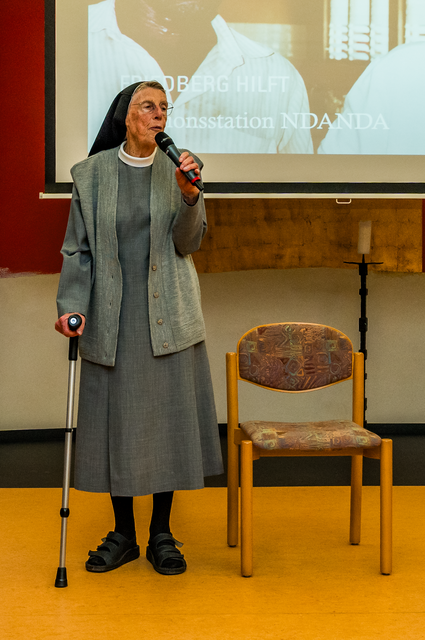 Dankesfeier zum Chrstkindlmarkt "Friedberg karitativ 2023" - Im Bild Schwester Raphaele Händler OSB von der Missionsprokura in Tutzing | Foto: FSeventfoto