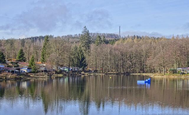 Bremer Teich mit Campingplatz und den Sendemasten Ramberg