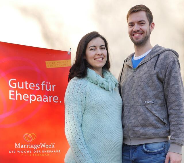 Eines der Ehepaare, die die MarriageWeek durch ein Foto unterstützen. (Verwendung mit freundlicher Genehmigung)   | Foto: Archiv des Landsberger MarriageWeek-Forums