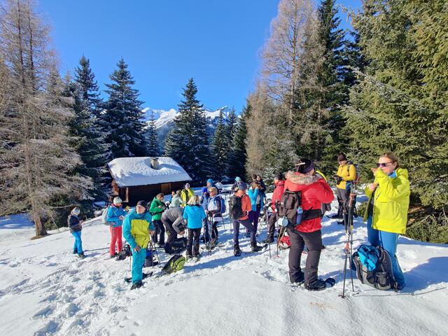 Schneeschuhwandern ist ein besonderes Naturerlebnis in der Bergwelt. | Foto: Peter Metzger