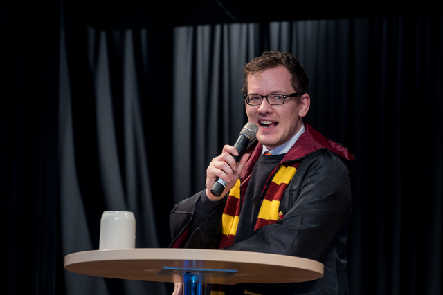 Friedberger Pfarrfasching 2024 - Heitere Büttenrede von Julian Schmid | Foto: FSeventfoto