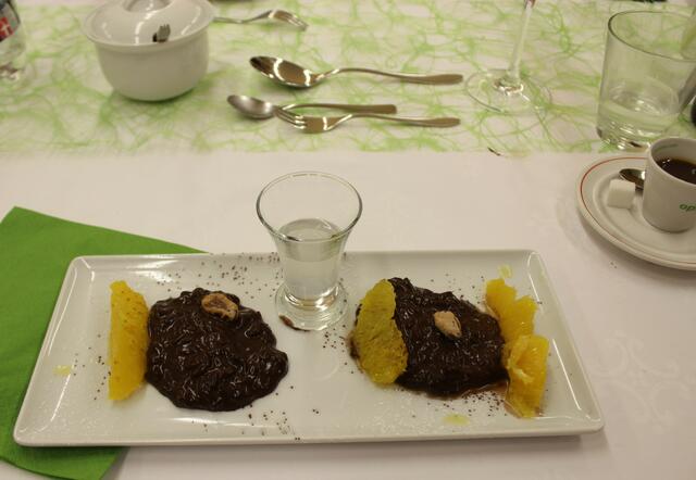 Mit einem Grand Manier auf der Platte serviert - dieser rundete den Kakao-Risotto-Genuss bestens ab. 