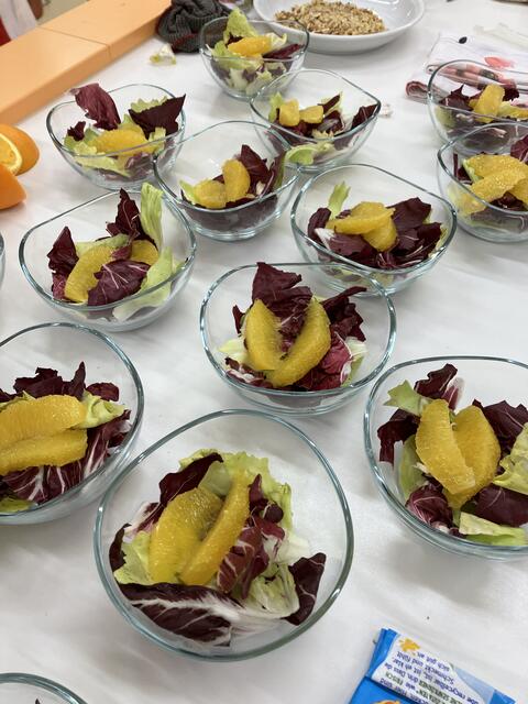 So wurde der Salat zum Flammkuchen gereicht.