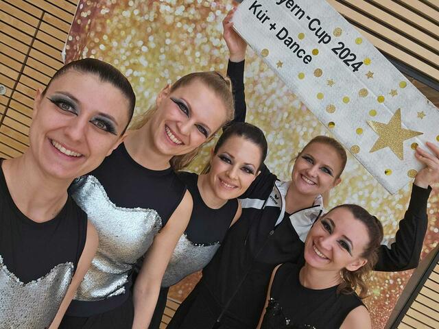 Judith Bogesch, Kathrin Weiß, Veronika Wanninger, Sabina Skolut und Anna Binswanger bewiesen mit dem 2. Platz, was noch in ihnen steckt. | Foto: Abteilung Rhythmische Sportgymnastik