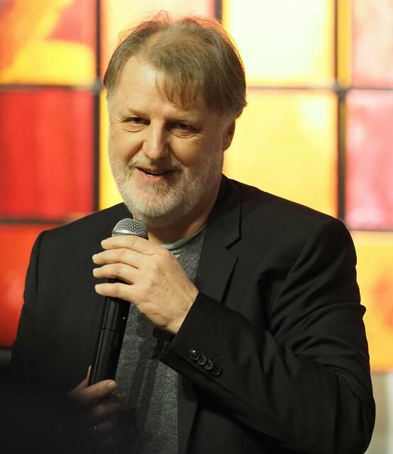 Diakon Alfred Mayer bei seinem MarriageWeek-Vortrag am 6. Februar 2024 in der Evangelischen Pauluskirche in Kaufering  
  

 | Foto: - -