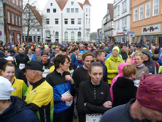  10 Kilometer: Startaufstellung.  