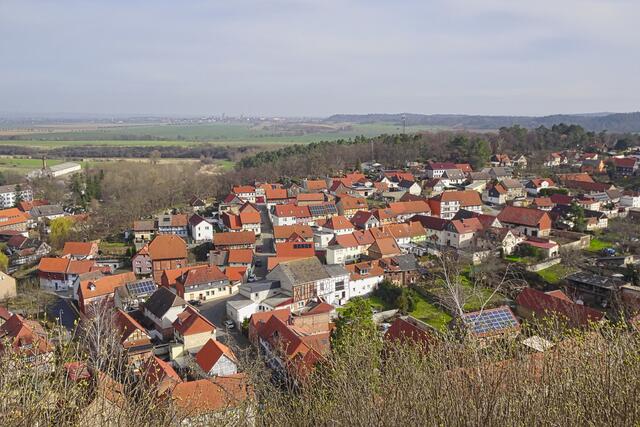 Blick vom Aussichtspunkt auf Langenstein