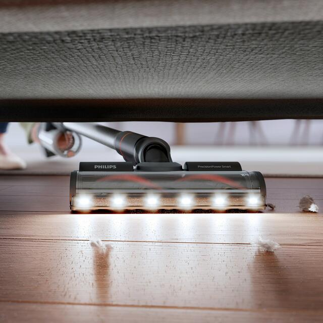 Eine speziell geformte Düse sorgt für optimale Kantenreinigung: Die Düse des Staubsaugers ist dabei so gestaltet, dass sie auch schwer zugängliche Stellen gründlich reinigt. | Foto:  Quelle: Philips/TRD Pressedienst